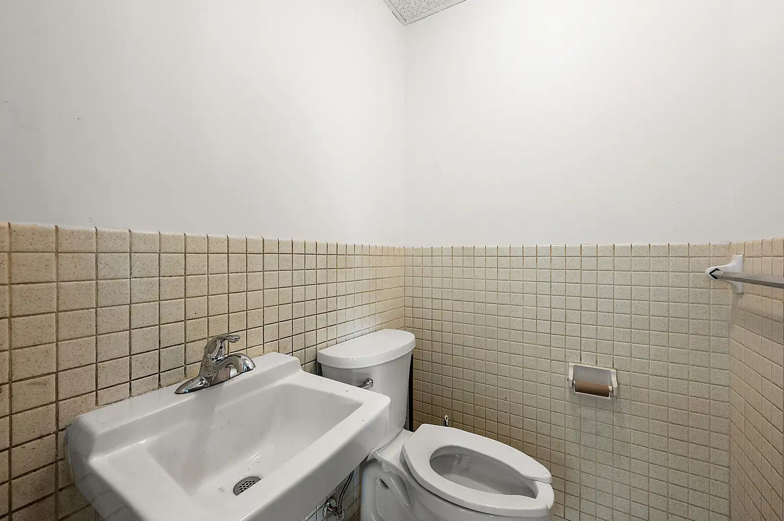 49679 Leona Dr image 5