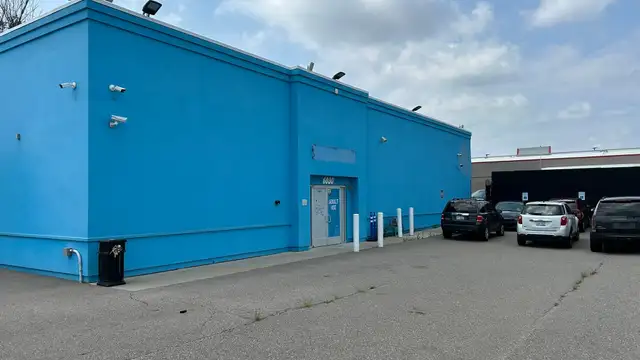 Detroit - Freestanding Retail/Industrial Building thumbnail 2