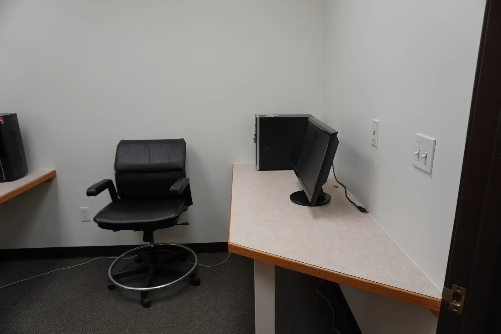 FOR LEASE! 1,600 SF BIRCH RUN OFFICE STANDALONE BUILDING CALL TRADEMARK COMMERCIAL GROUP AT 989-792-6400 image 8