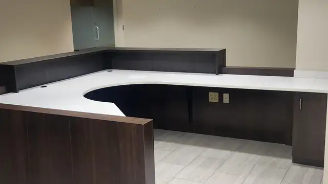 Executive Office for Lease thumbnail 2