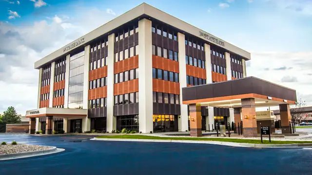 Executive Office for Lease thumbnail 4