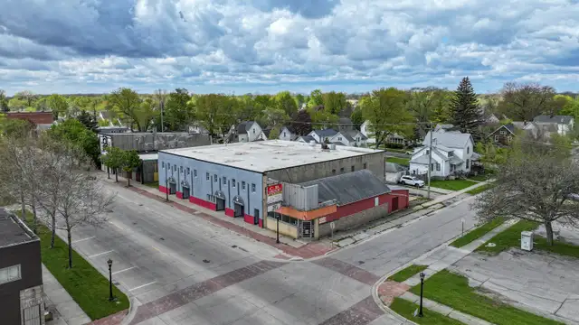 1600 Broadway St thumbnail 4