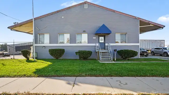 3770 Hess Ave listing image