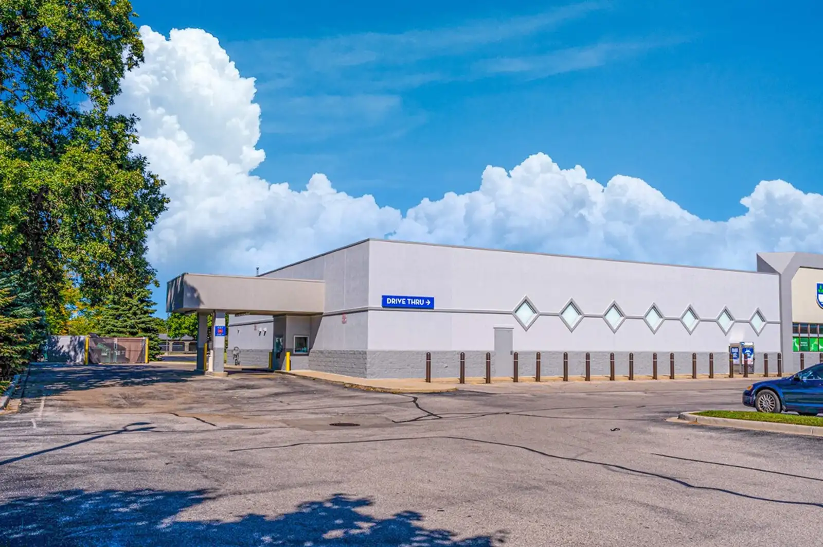 11,000 Sq Ft Retail image 3