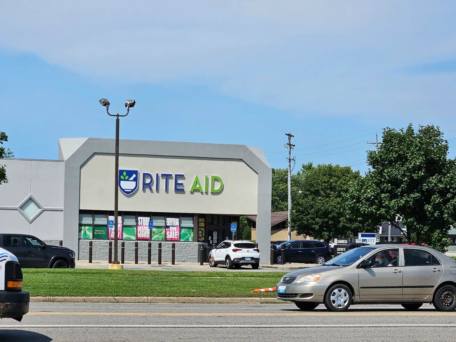 11,000 Sq Ft Retail image 5