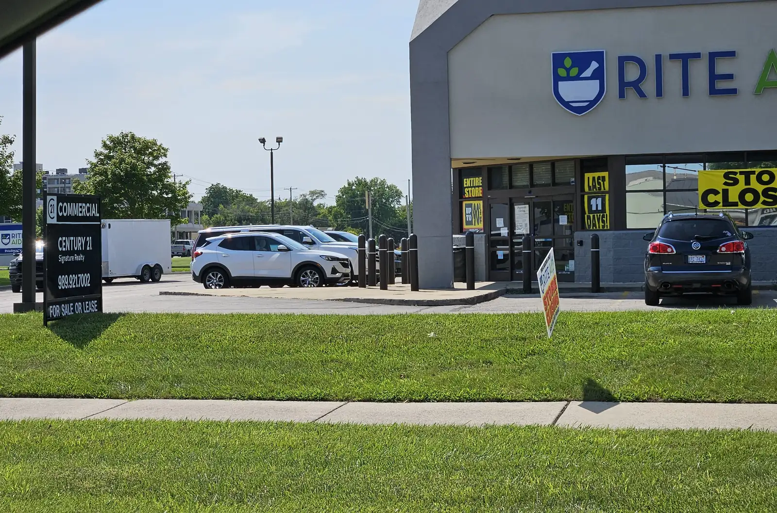 11,000 Sq Ft Retail image 11