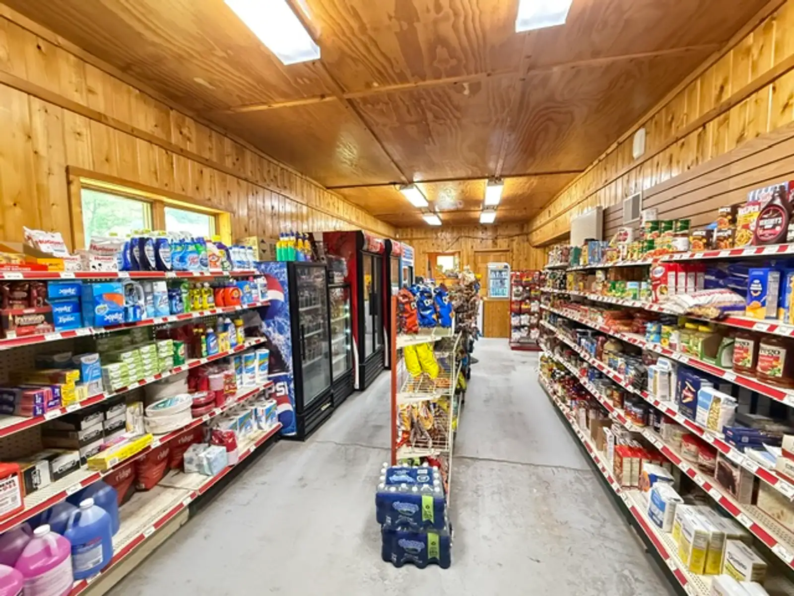 Convenience Store w/ Additional Land image 4