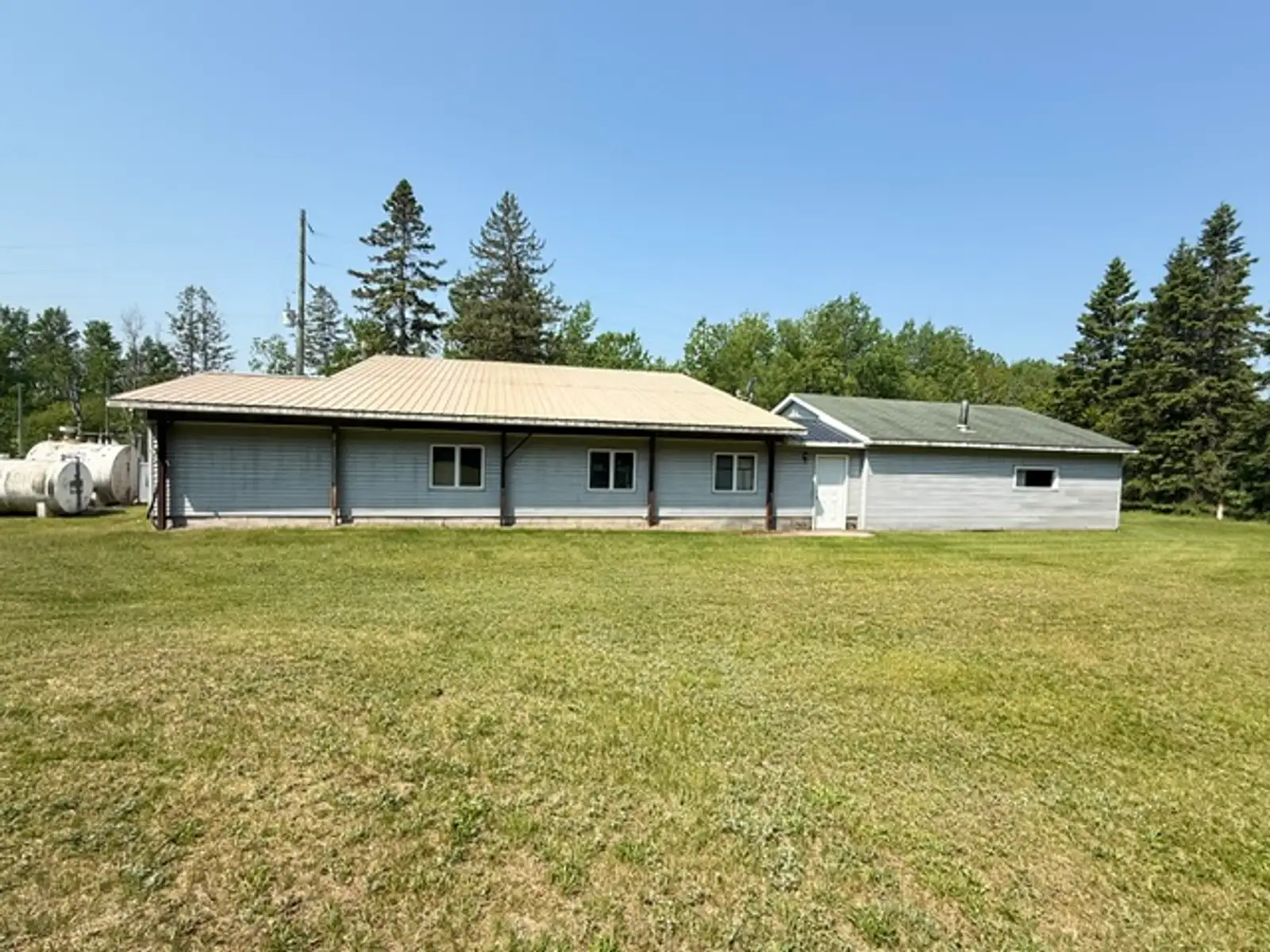 Convenience Store w/ Additional Land image 14