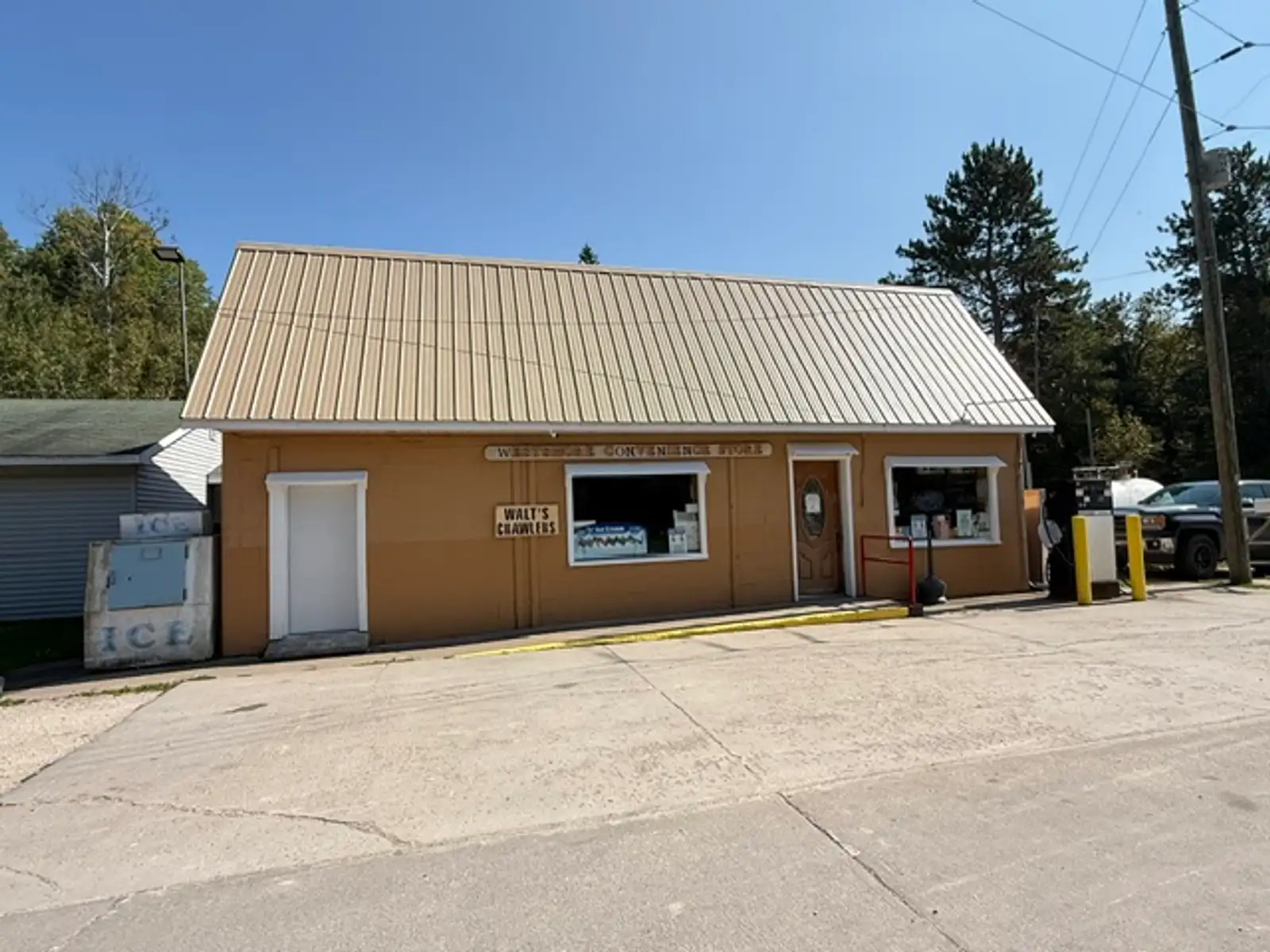 Convenience Store w/ Additional Land