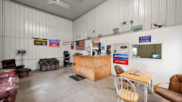 3319-3331 Dove Rd thumbnail 5