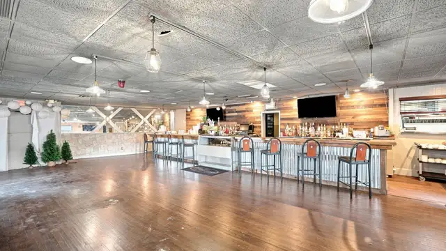 1090 Rochester Rd thumbnail 2