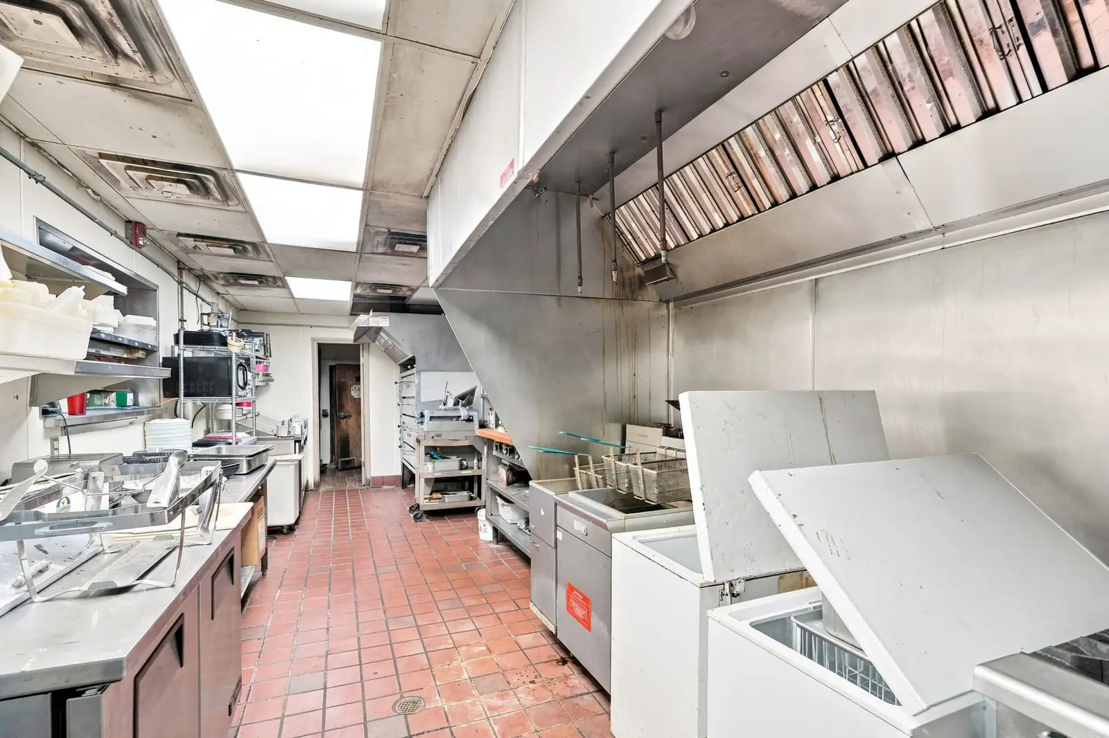 1090 Rochester Rd image 28