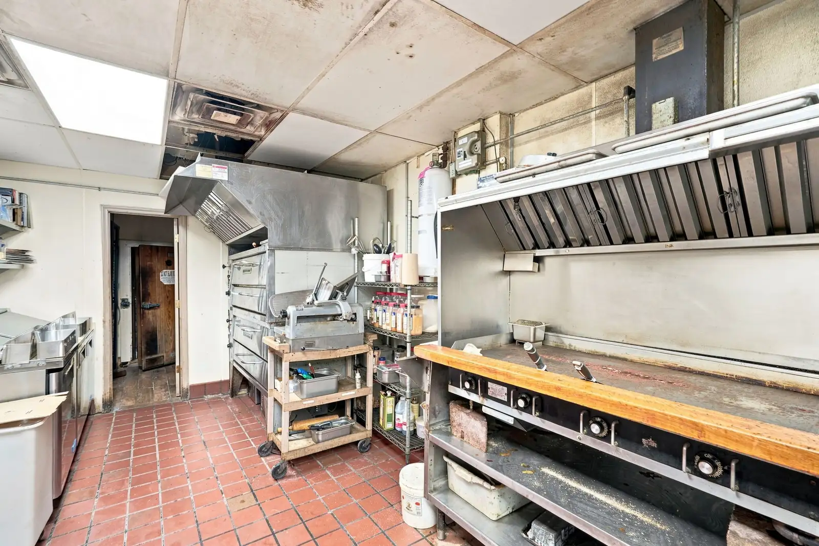 1090 Rochester Rd image 21