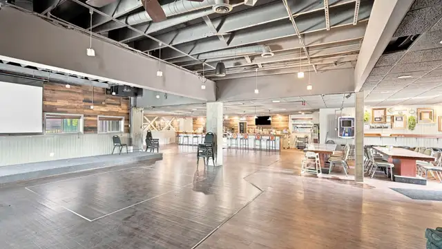 1090 Rochester Rd thumbnail 4