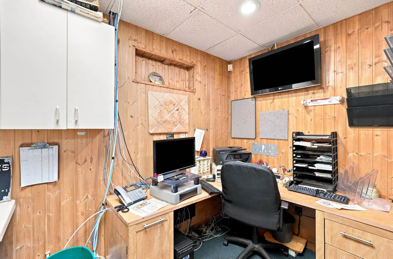1090 Rochester Rd image 16