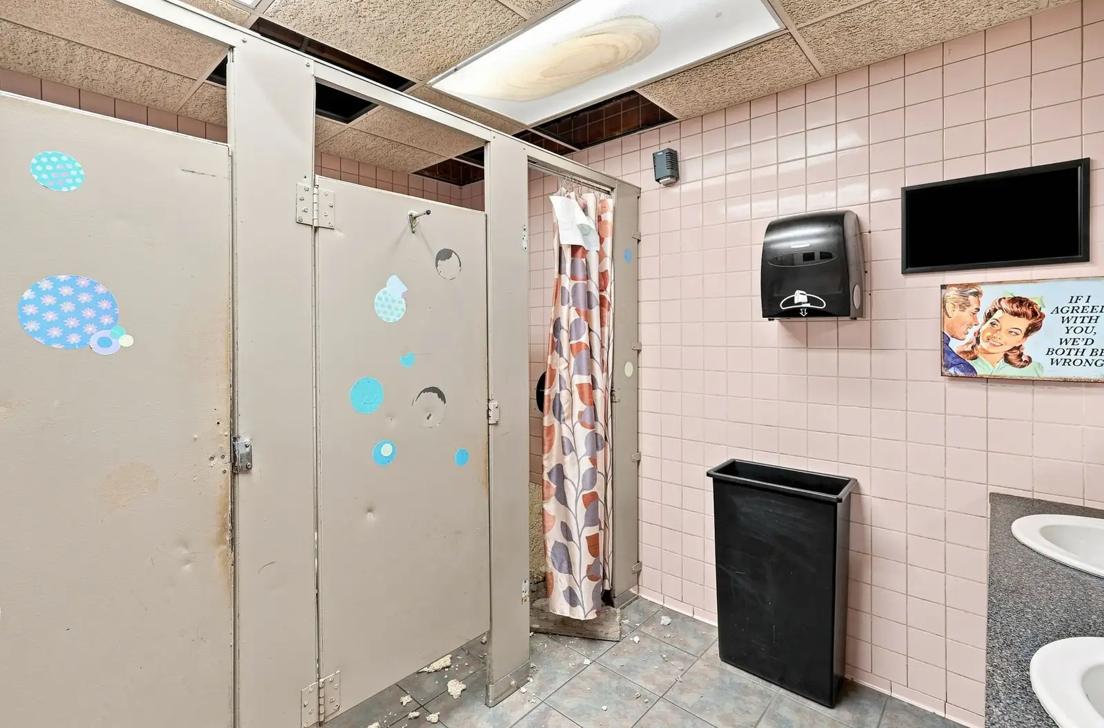1090 Rochester Rd image 14