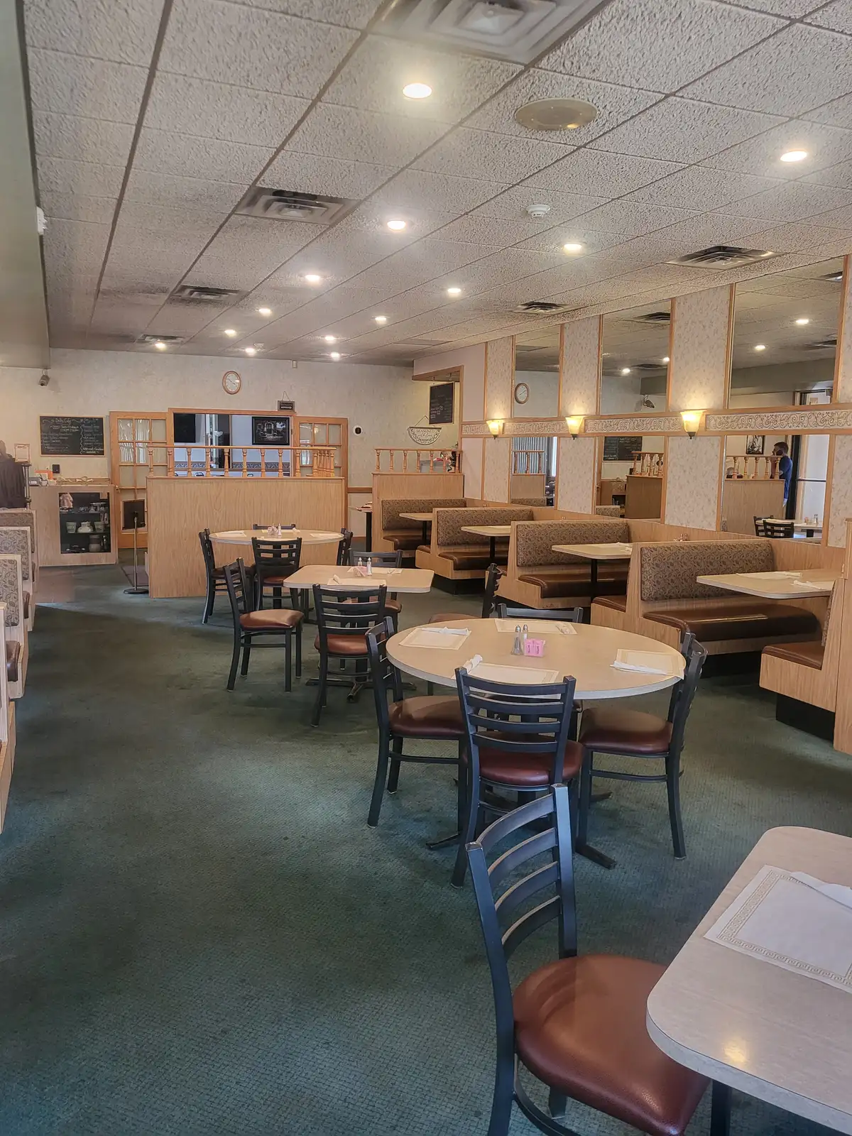 4625 E Willoughby Rd image 3