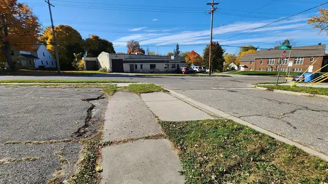 1405 E César E. Chávez Ave thumbnail 4