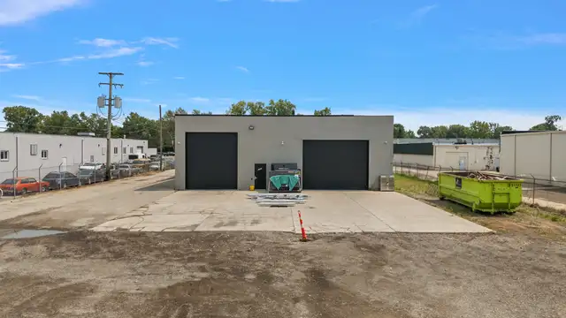 36401 Groesbeck Hwy thumbnail 2