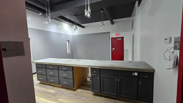 Three Unit Office/Retail 2,720 SF thumbnail 3