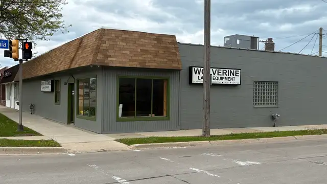 22300 Harper Ave thumbnail 2