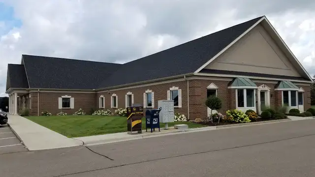 Medical/Office for Lease thumbnail 2