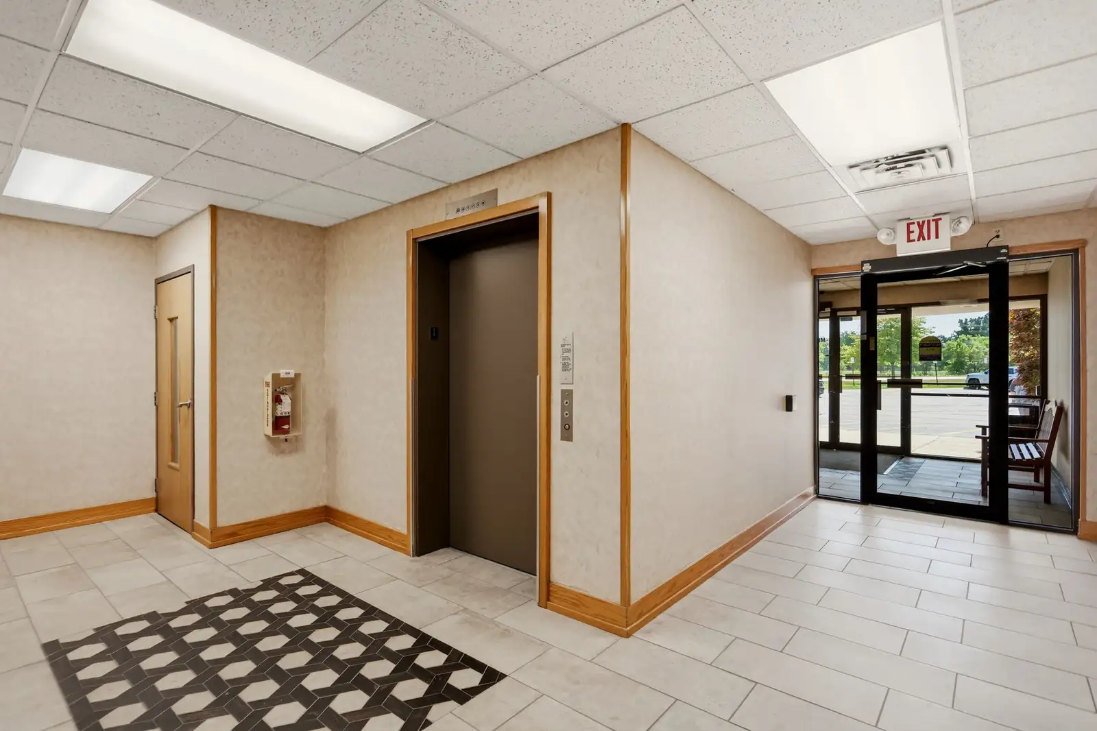 4705 Towne Centre Rd image 3