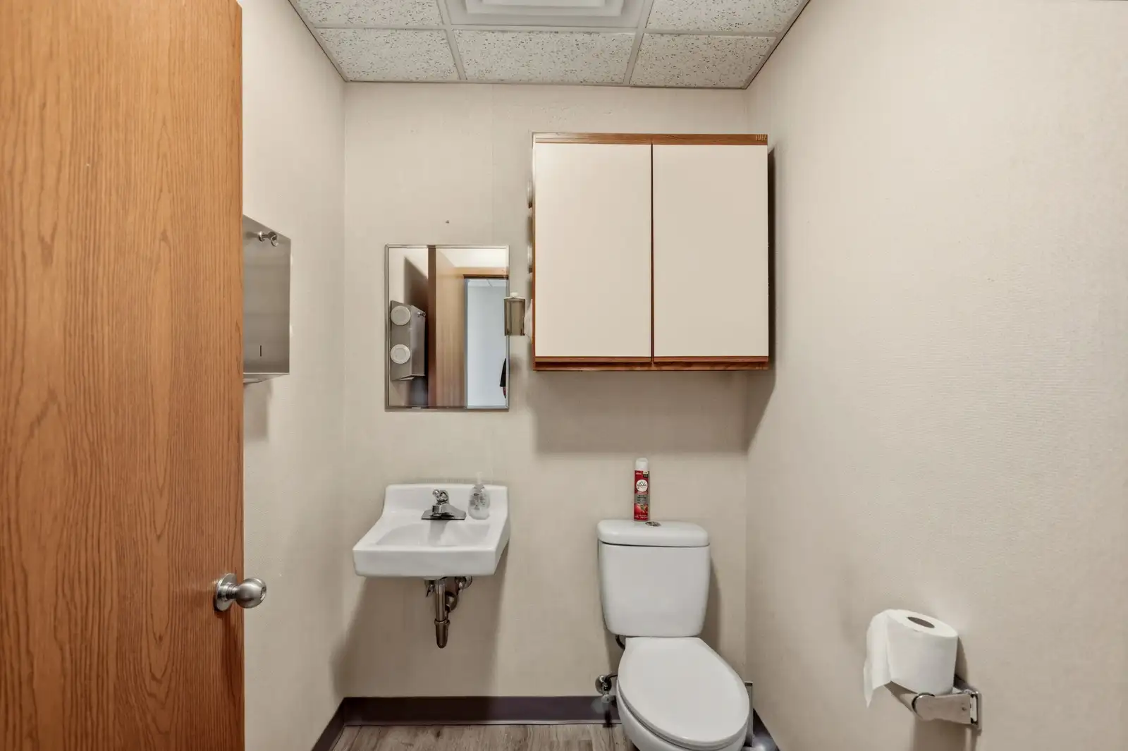 4705 Towne Centre Rd image 20