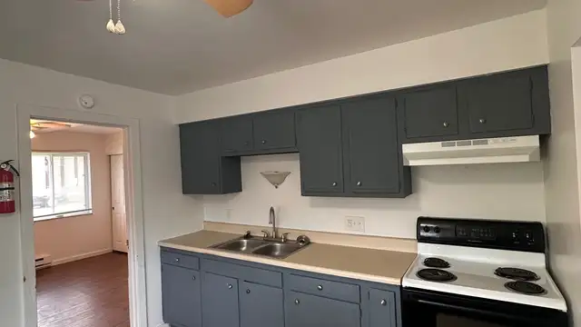5311 N Detroit Ave thumbnail 5