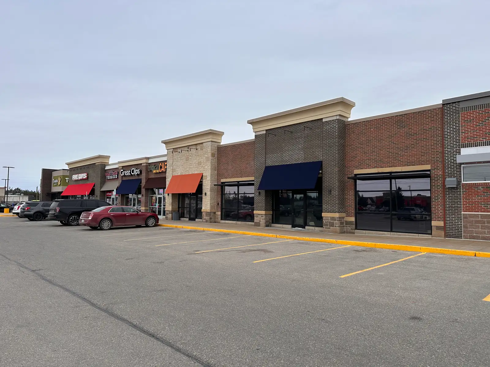 4000 SF - 1370 W Main St