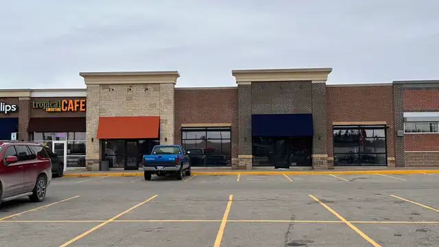 4000 SF - 1370 W Main St thumbnail 2