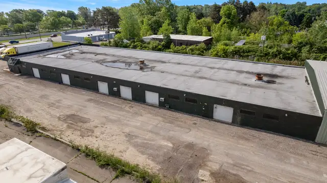 5160 Lakeshore Rd thumbnail 5