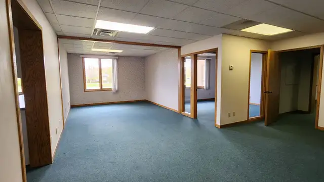 6412 Centurion Dr thumbnail 4