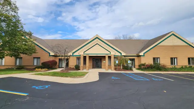 6412 Centurion Dr thumbnail 5