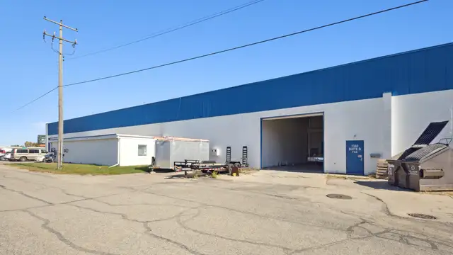 13,000 Square Foot Industrial, Retail, Office and Warehouse thumbnail 4