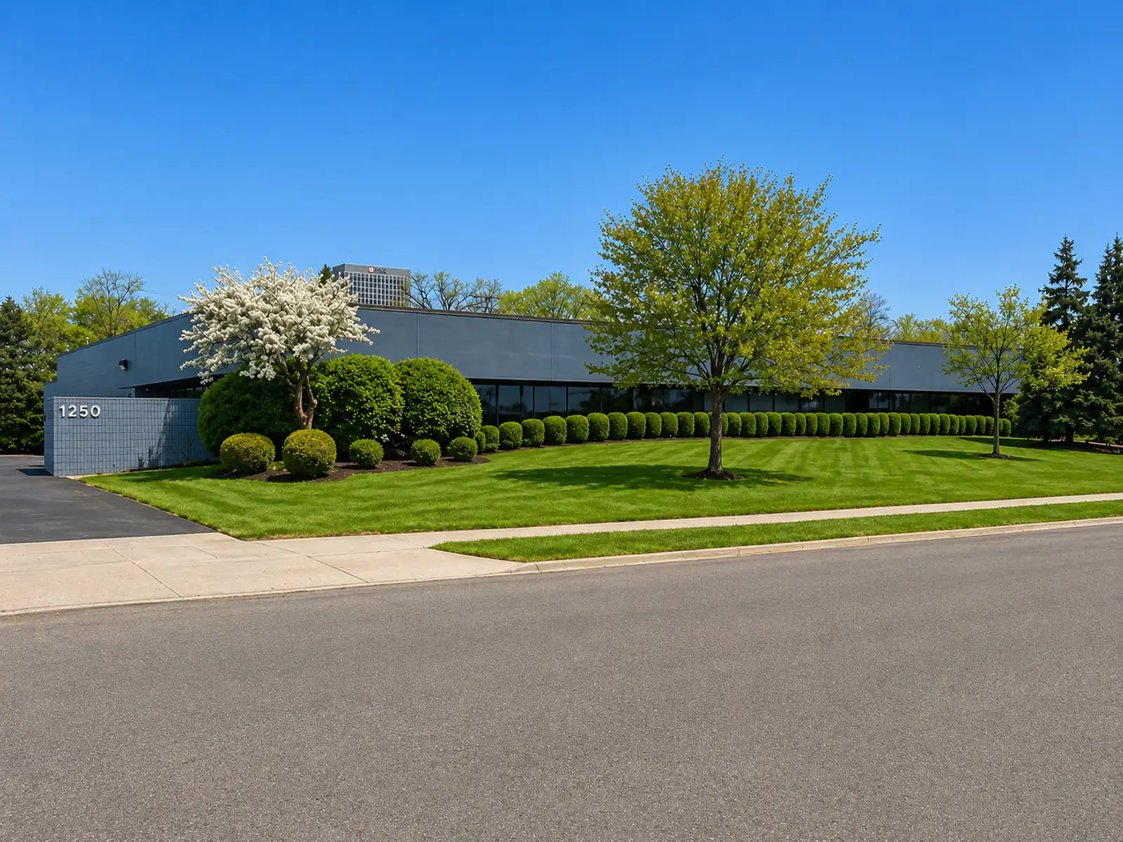 1250 Maplelawn Rd