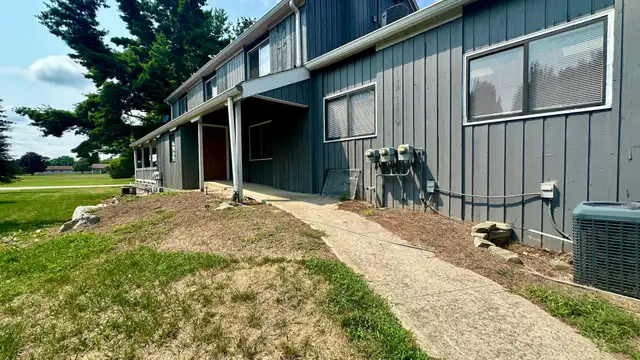 2881 W Bennington Rd thumbnail 3