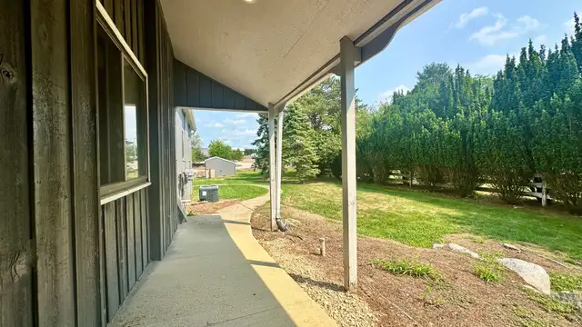 2881 W Bennington Rd thumbnail 4