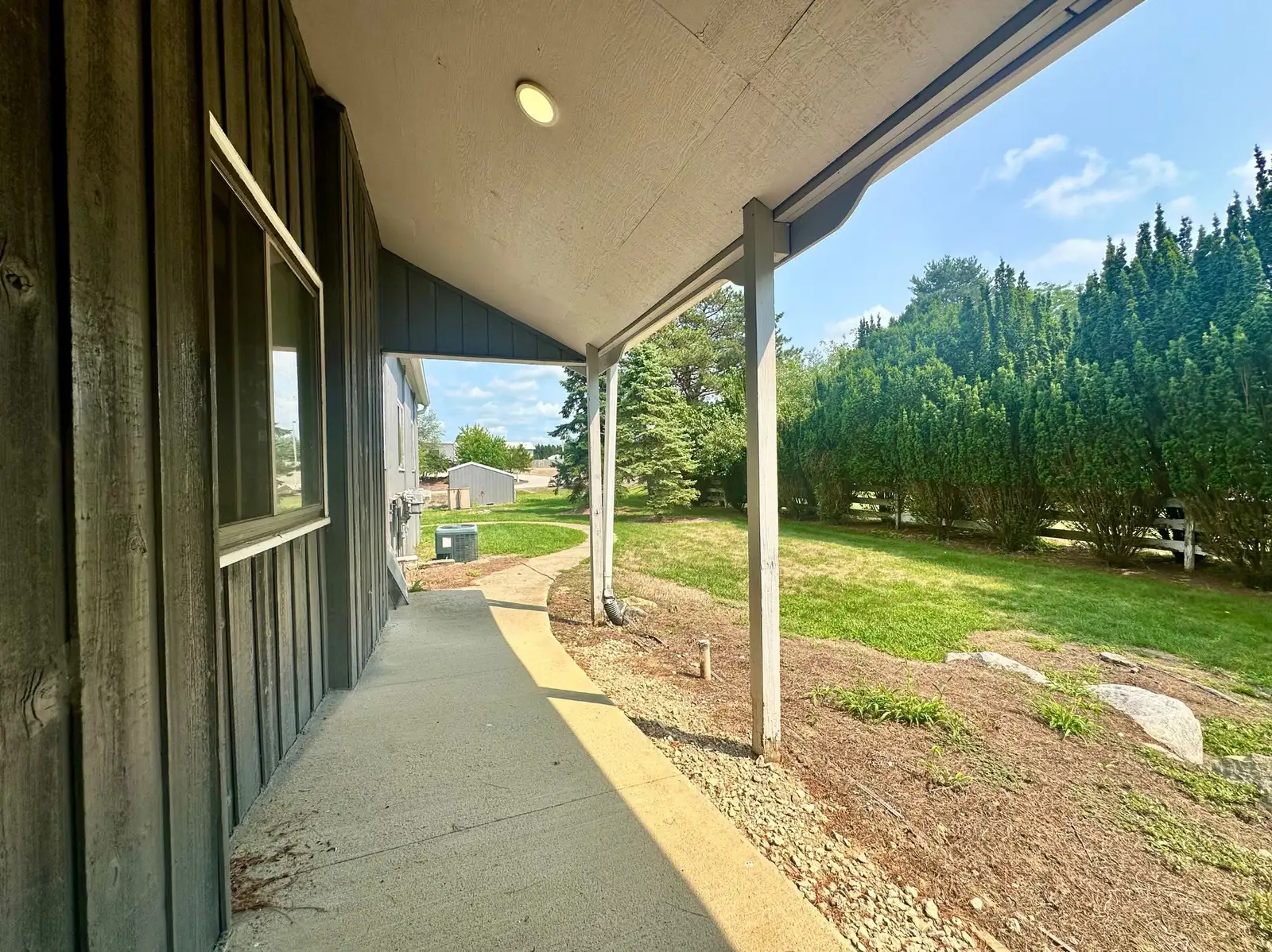 2881 W Bennington Rd image 4