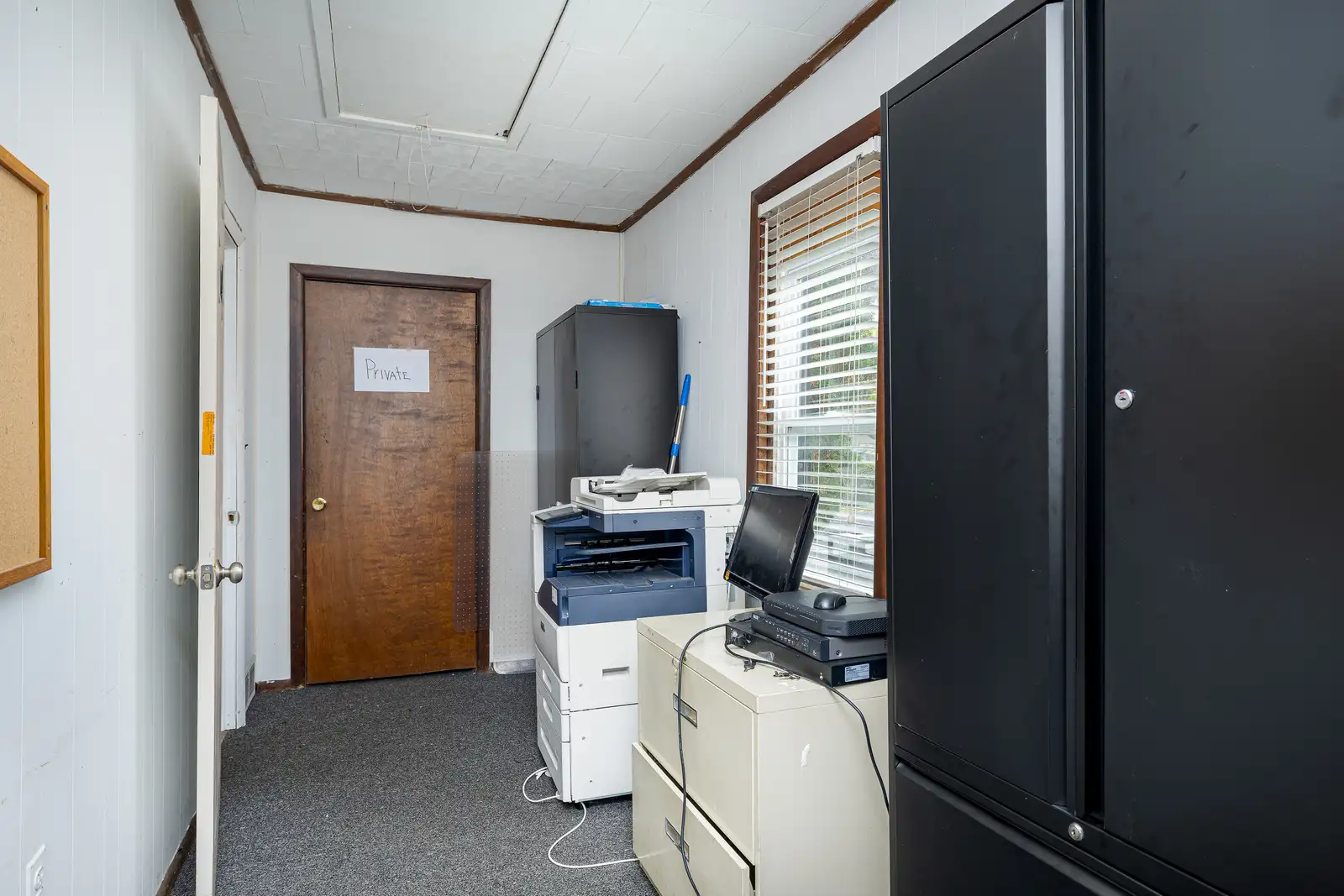 141 Ecorse Rd image 20