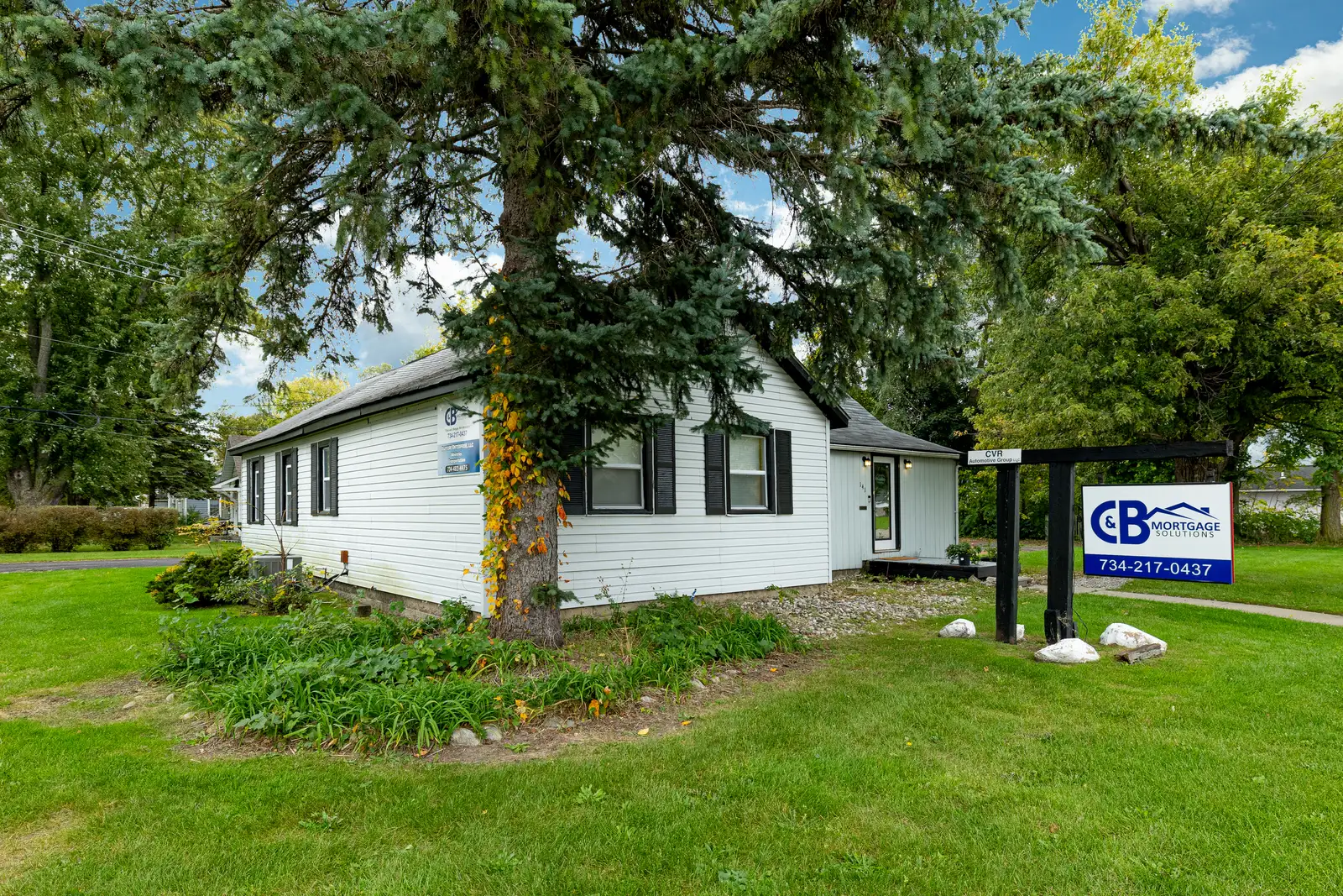 141 Ecorse Rd image 2