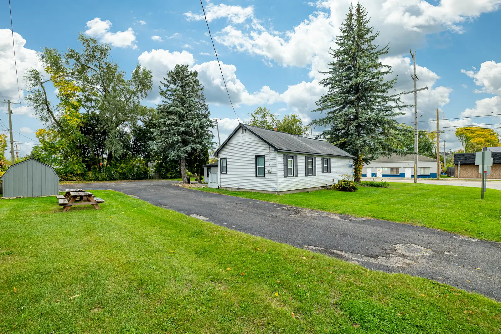 141 Ecorse Rd image 4