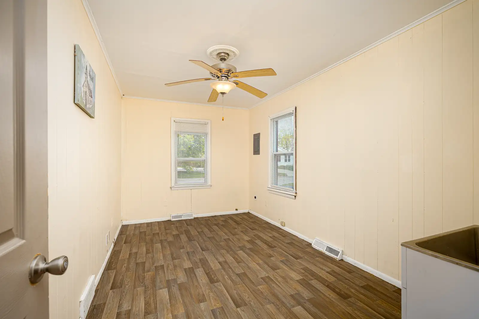 141 Ecorse Rd image 17