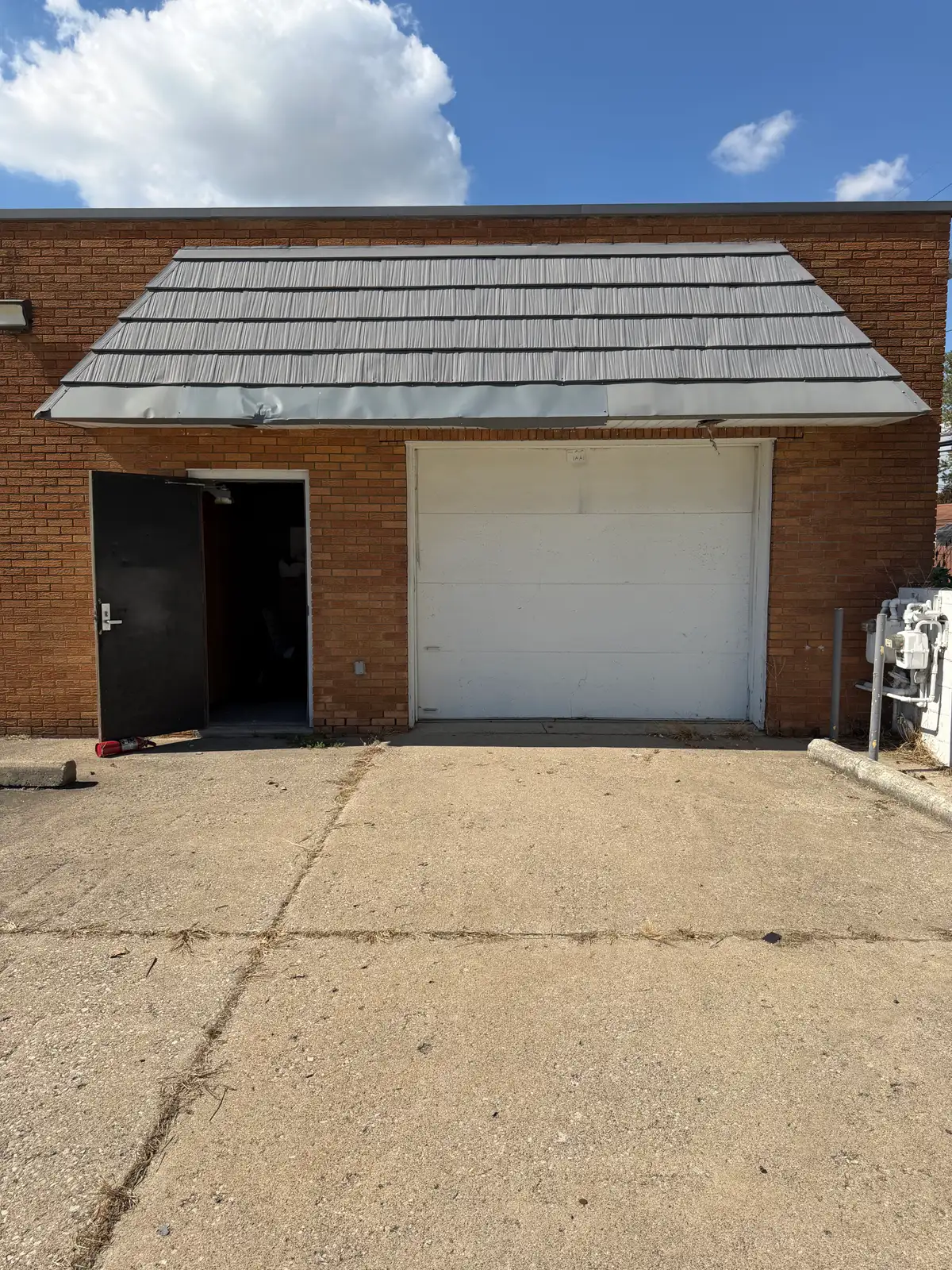 17820 Eureka Road image 6