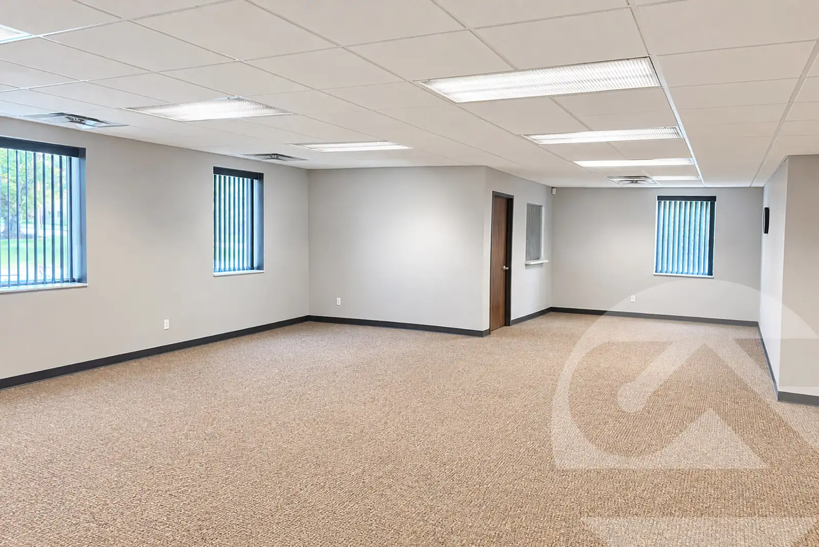 6577 Diplomat Dr image 6
