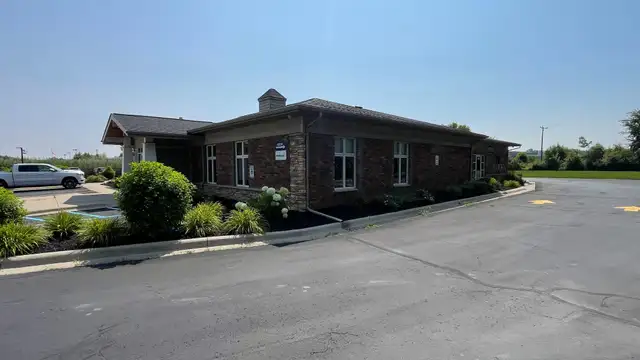 2,000 Office Lease thumbnail 2