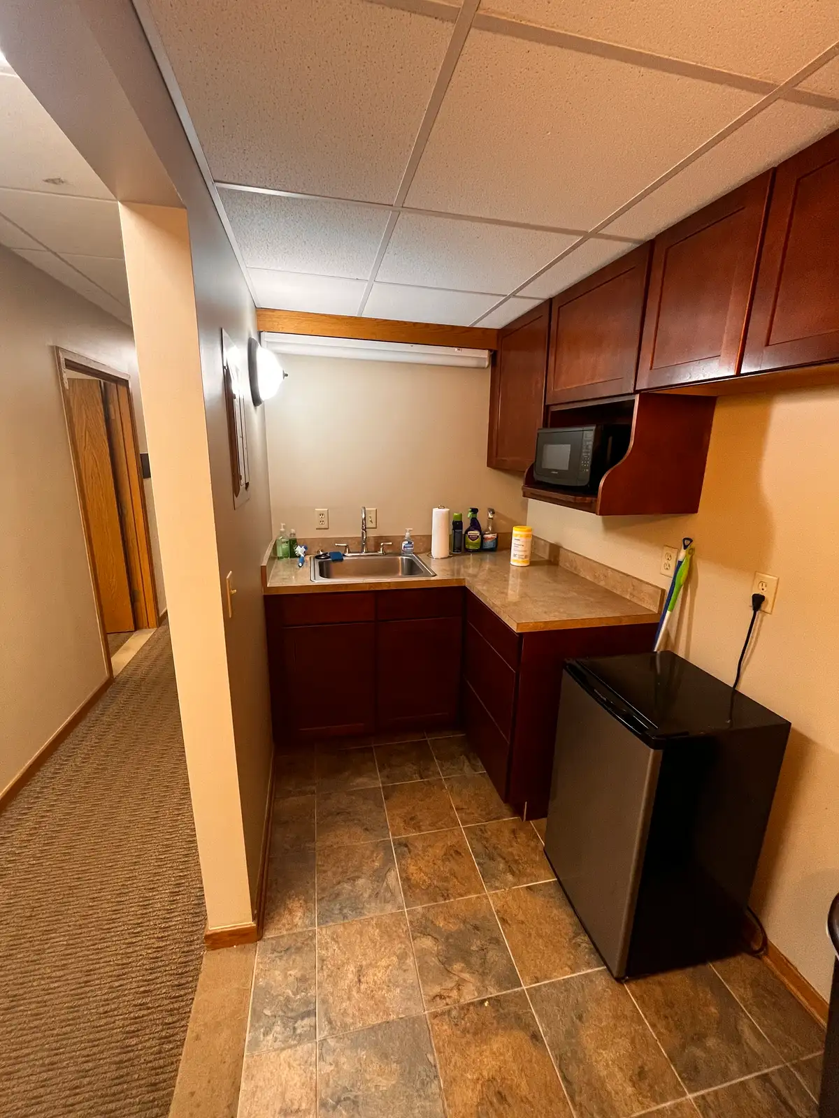 Great Updated Office Space at Jolly/Okemos Intersection image 2
