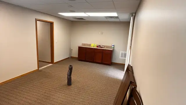 Great Updated Office Space at Jolly/Okemos Intersection thumbnail 4
