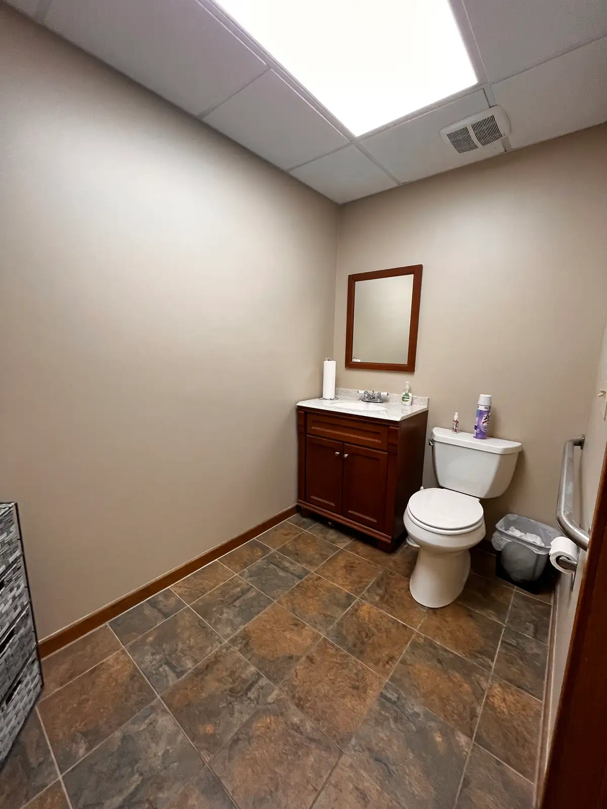 Great Updated Office Space at Jolly/Okemos Intersection image 7