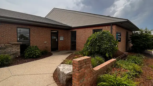 Great Updated Office Space at Jolly/Okemos Intersection thumbnail 3